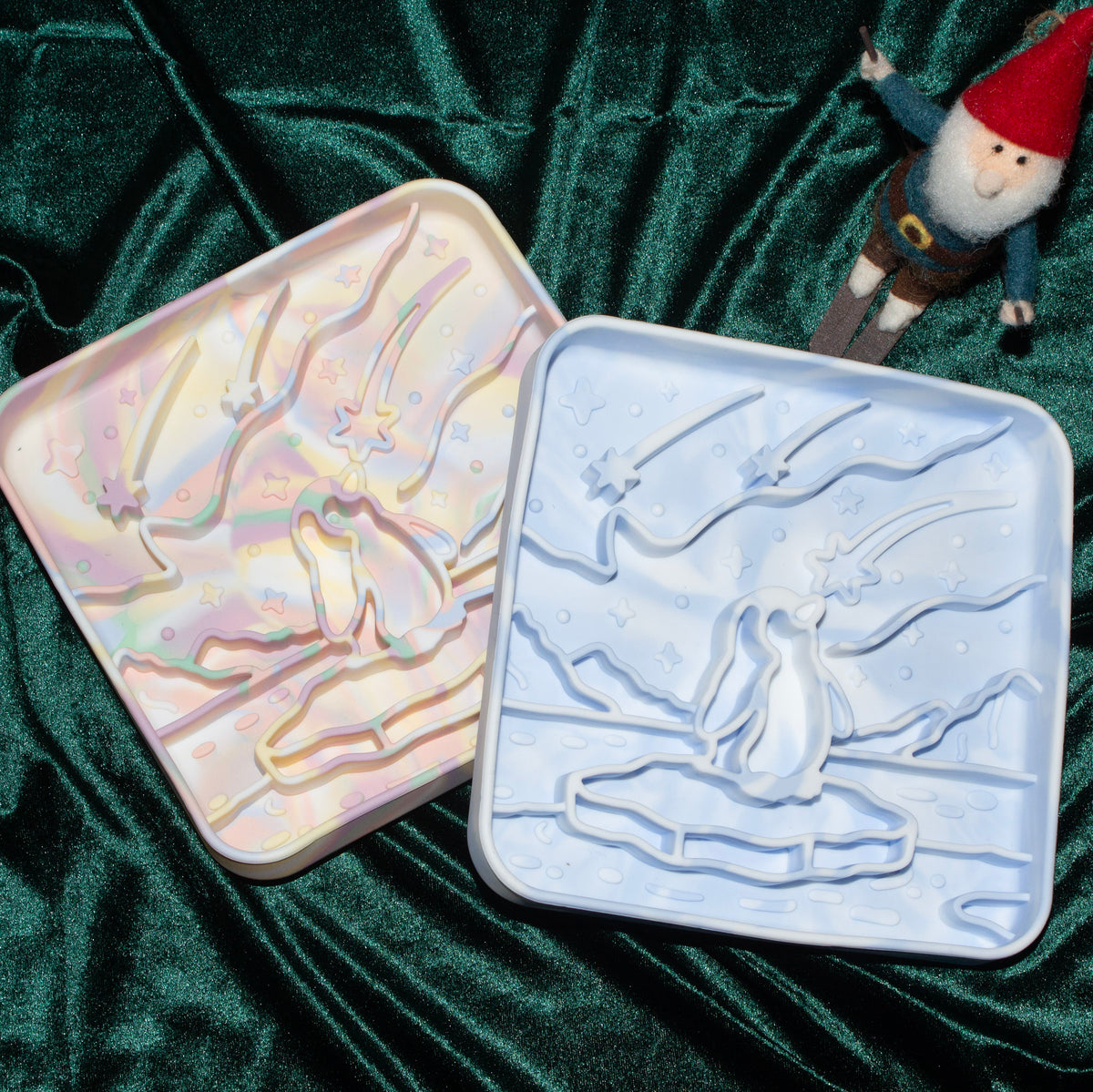 PRE-ORDER Penguin Winter Slow Feeder